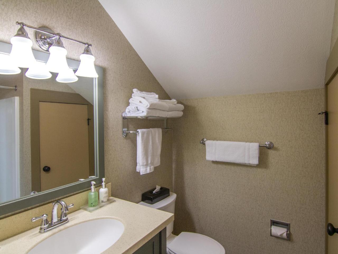 Spacious 2 Bed Condo At Crystal Mountain Resort Thompsonville エクステリア 写真